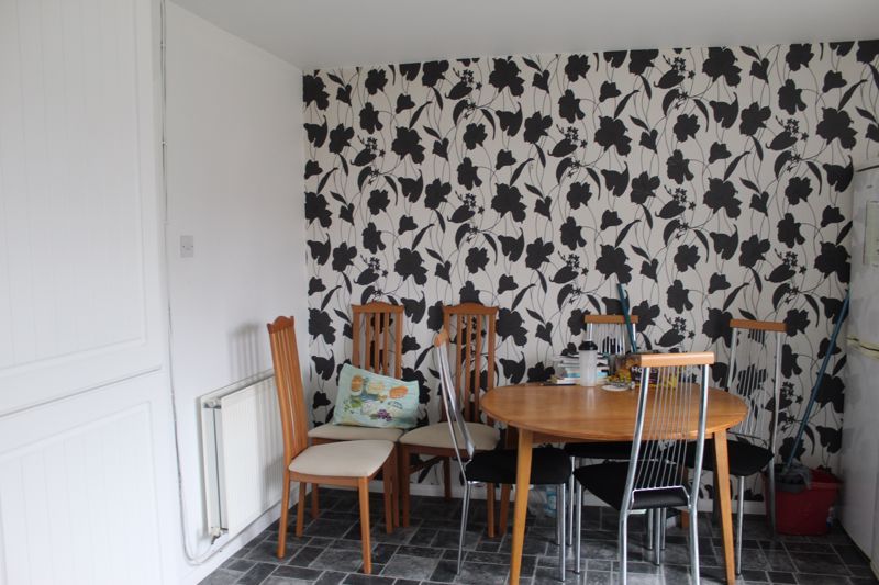 Property photo 3 of 8 Photo 1