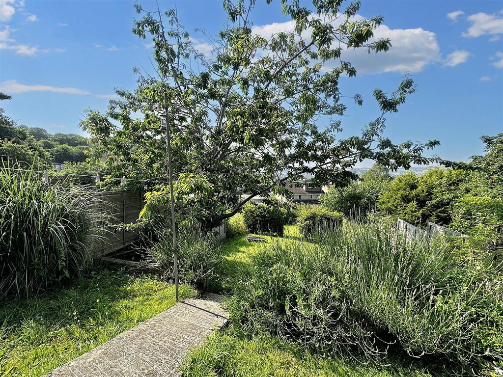 Property photo 2 of 13 Img_9950.Jpg