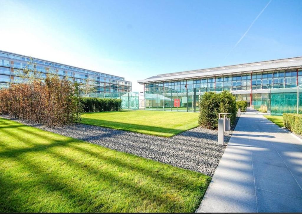 Property photo 2 of 13