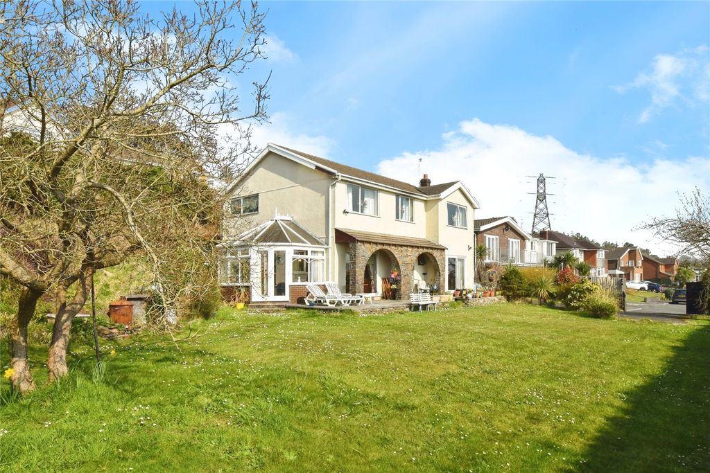 Property photo 2 of 27 Picture No. 21
