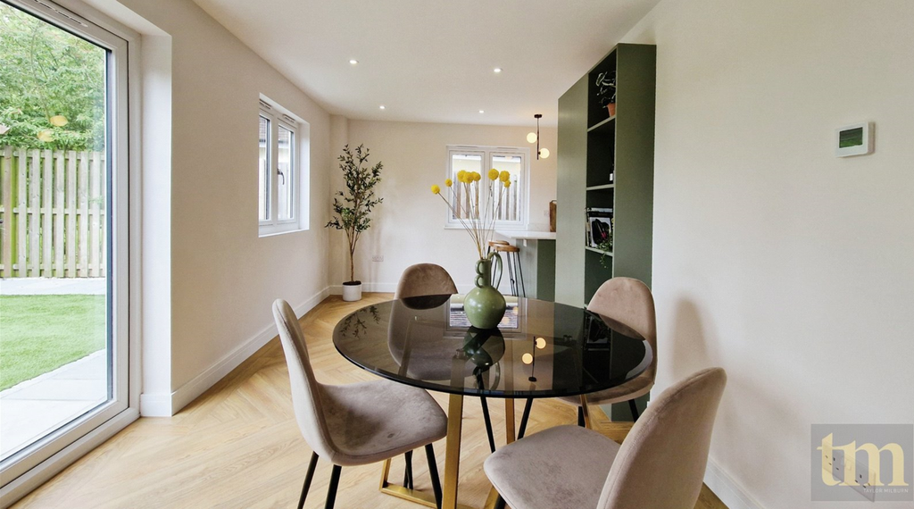 Property photo 3 of 28