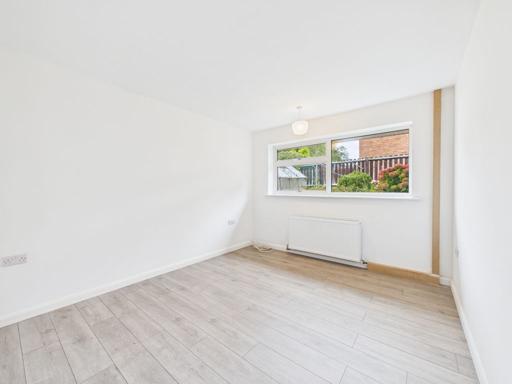 Property photo 2 of 11 Photo 3