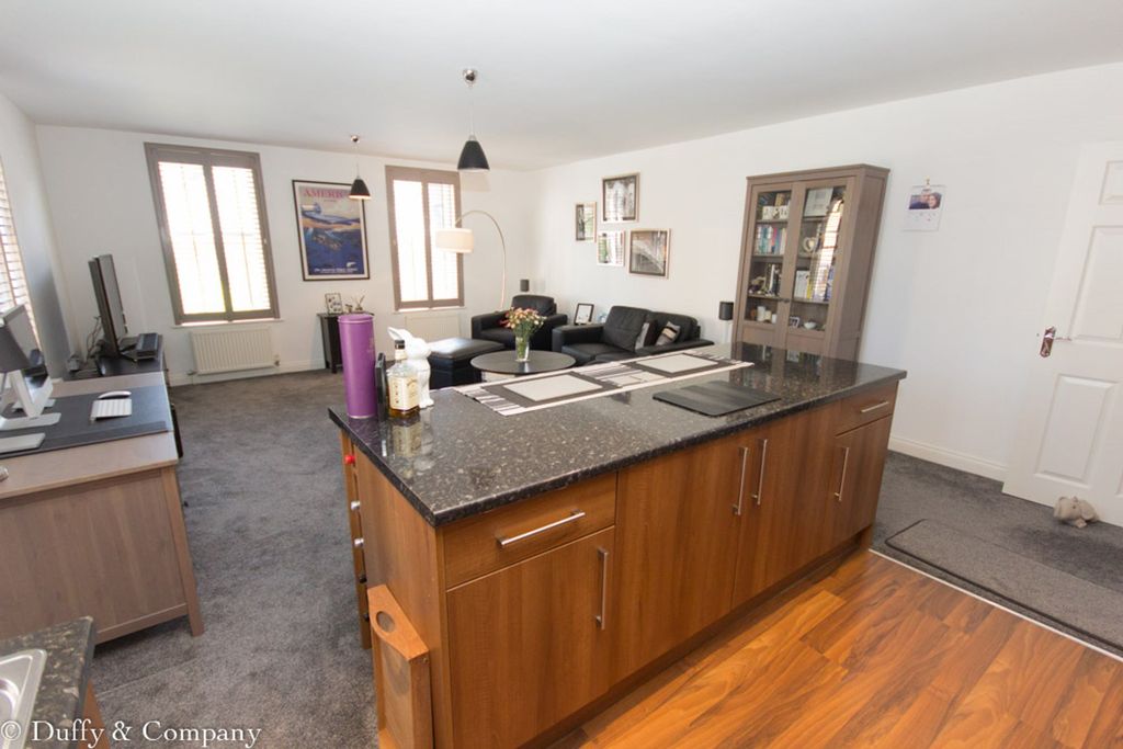 Property photo 3 of 20