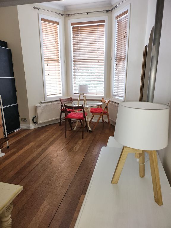 Property photo 1 of 11 Photo 6
