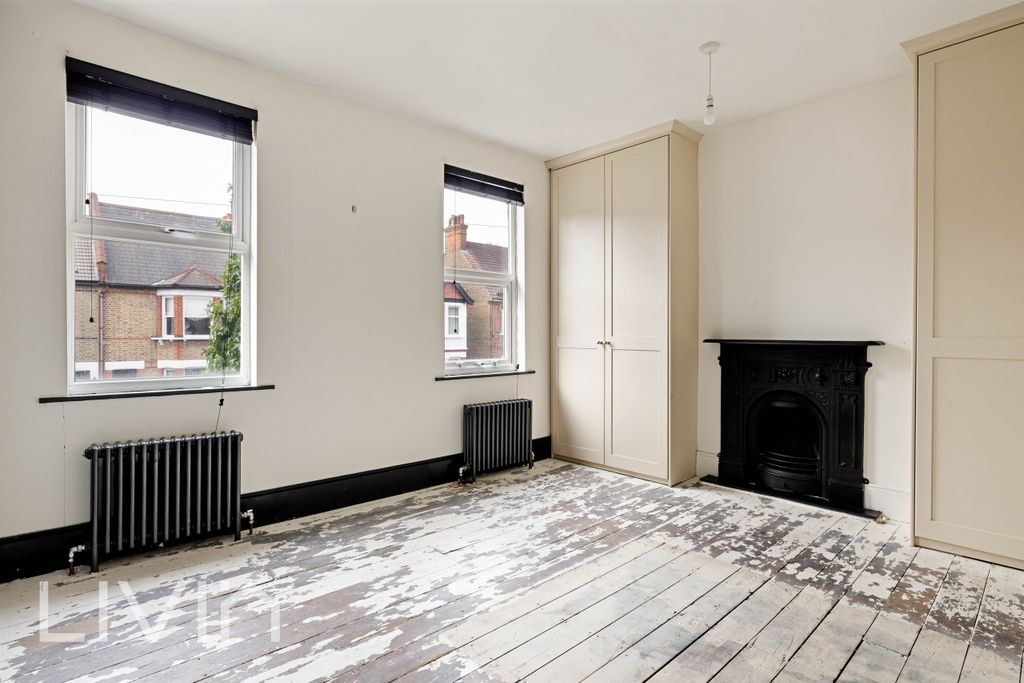 Property photo 3 of 16 3