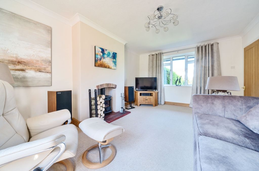 Property photo 2 of 23 1147650 (3)