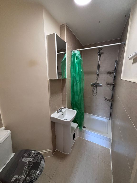 Property photo 2 of 3