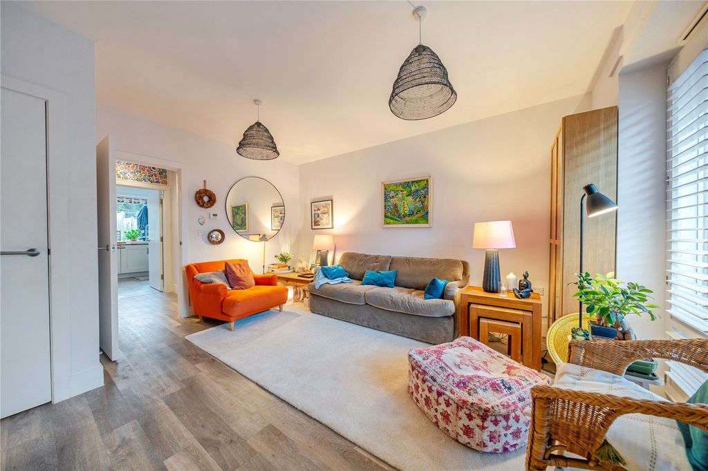 Property photo 2 of 13 Reception