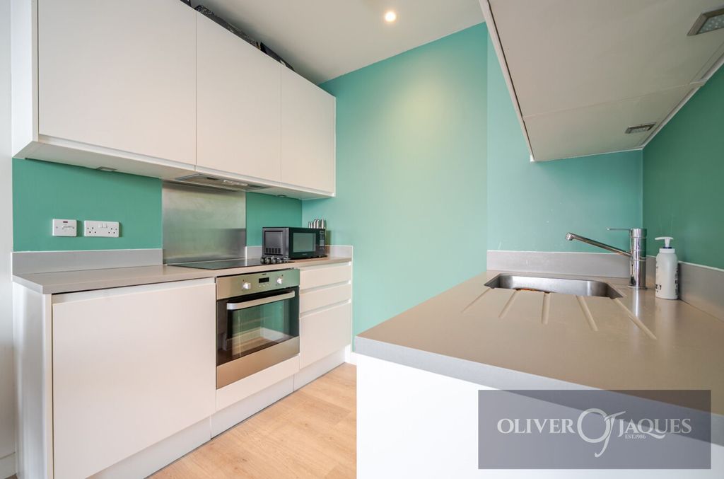 Property photo 3 of 27