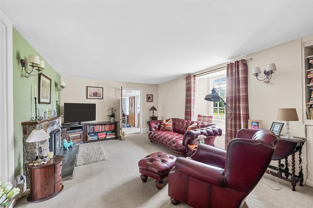 Property photo 3 of 26 0042.Jpg