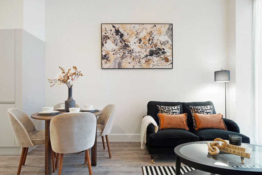 Property photo 2 of 20 Property