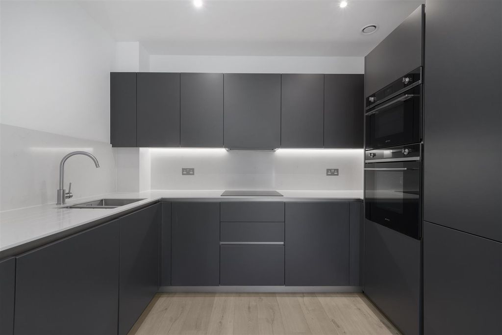 Property photo 2 of 12 Flat 18, Hartingtons Court - Zai8Masezkoetdn1Oauk.