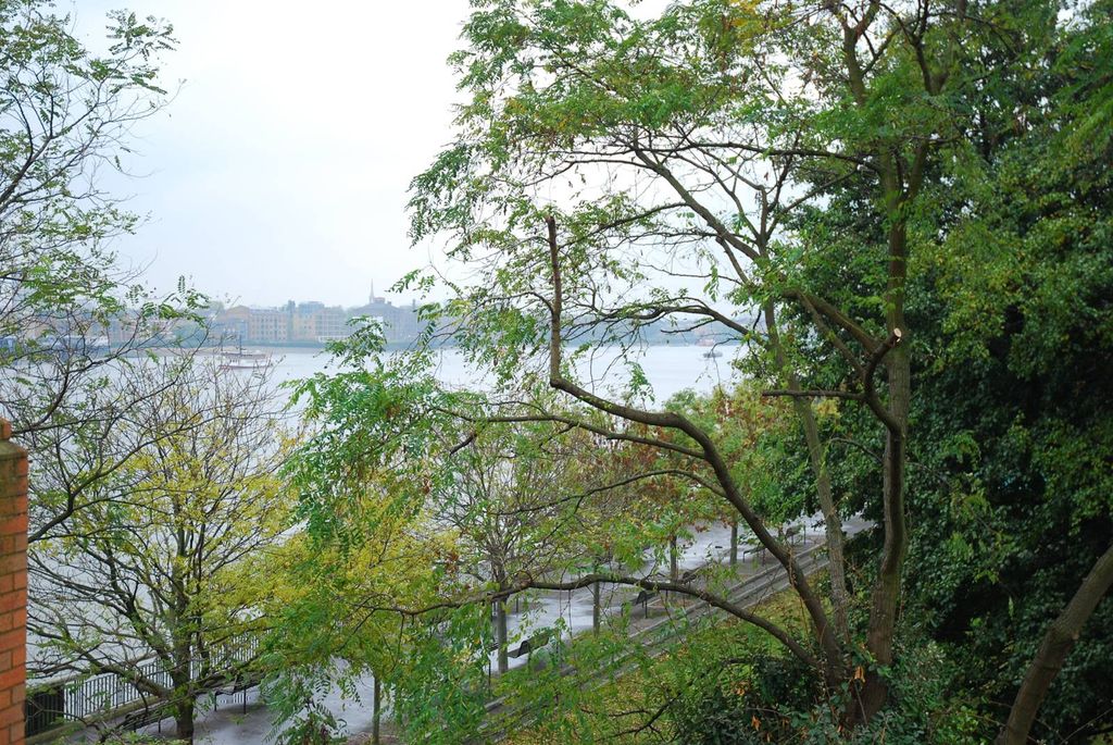 Property photo 3 of 37