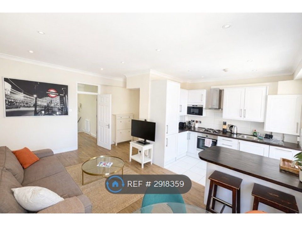Property photo 3 of 25