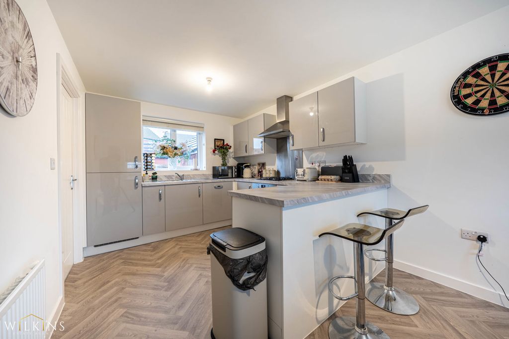 Property photo 3 of 34 Photograph