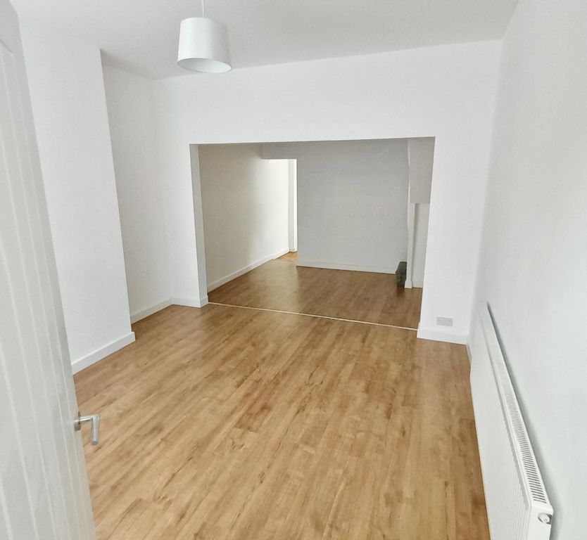 Property photo 2 of 6 Photo 1