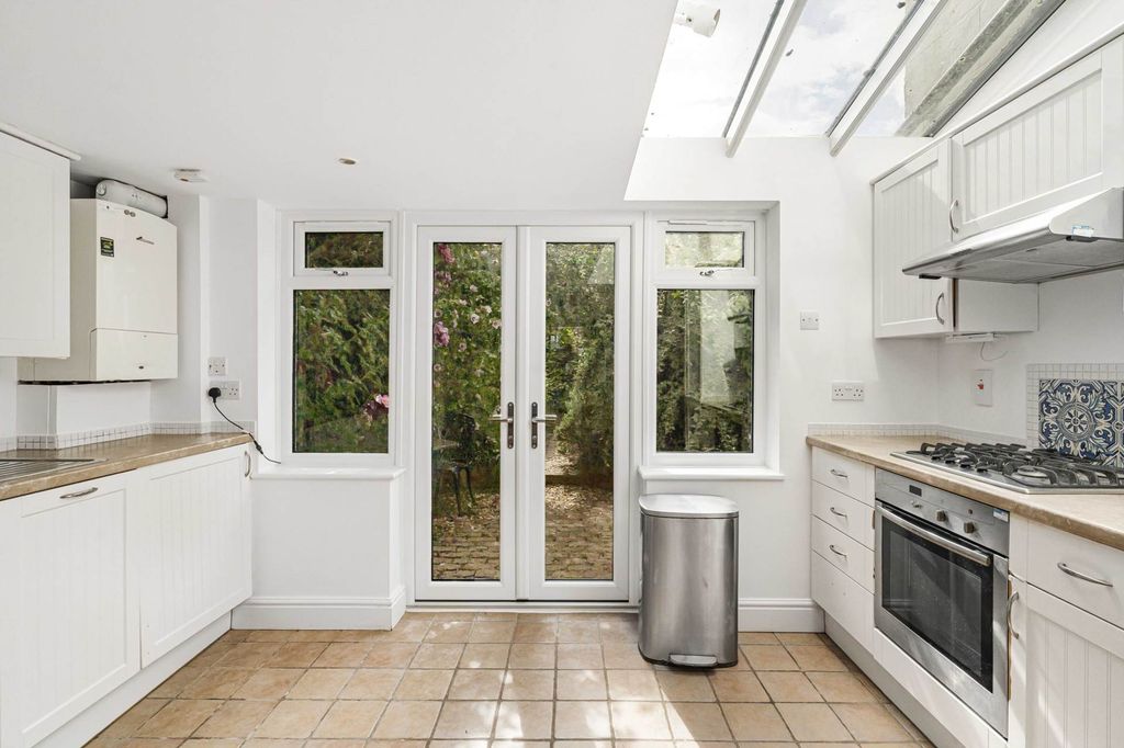 Property photo 3 of 17