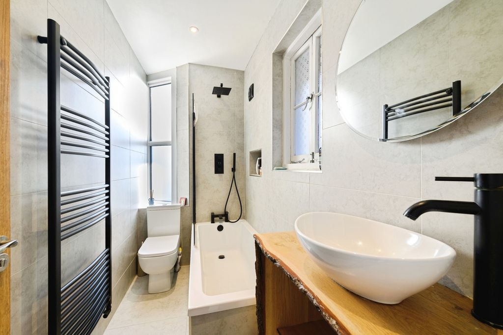 Property photo 2 of 20 Pbox-Img.Jpg