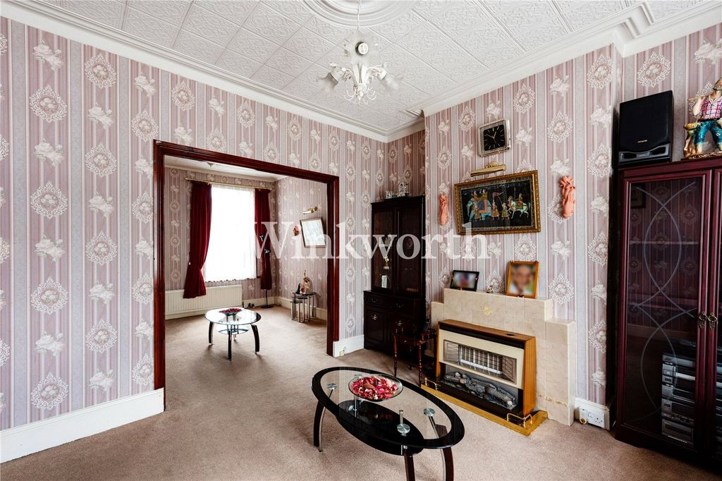 Property photo 2 of 16 Picture No. 17