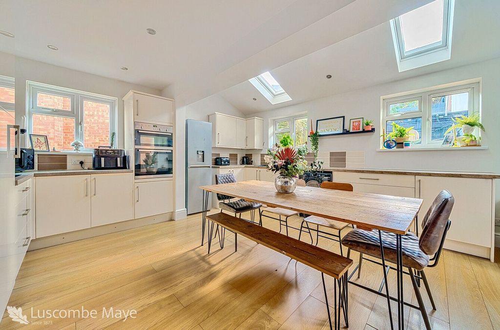 Property photo 2 of 12