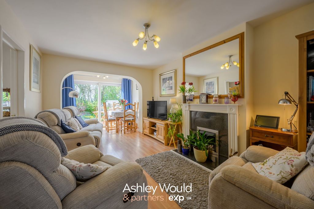 Property photo 2 of 15