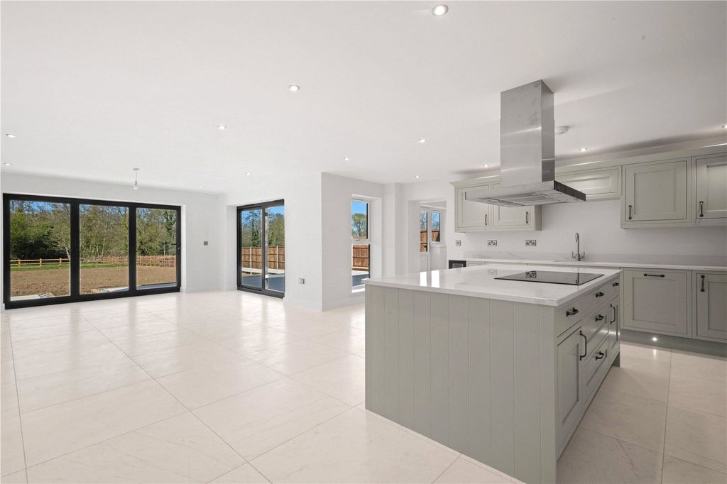 Property photo 2 of 17 Picture No. 09