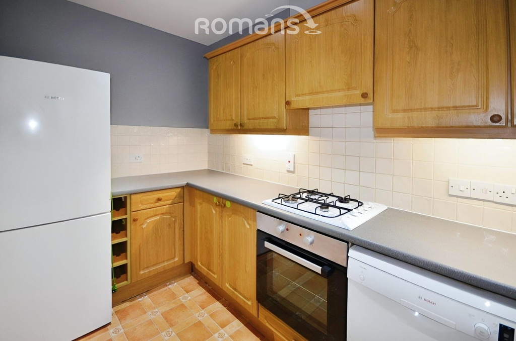 Property photo 3 of 11 Kitchen