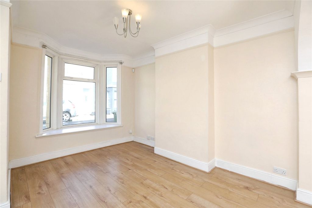 Property photo 3 of 19 Picture No. 03