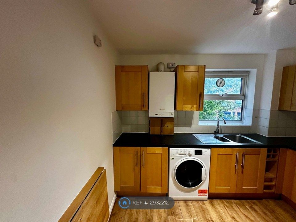 Property photo 3 of 8