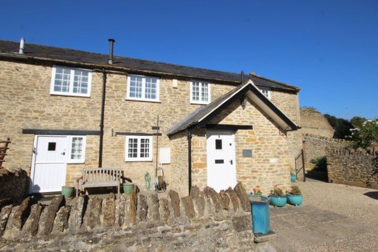 Property photo 2 of 12