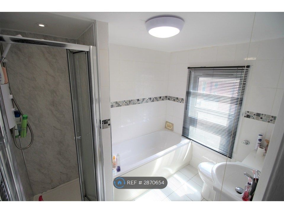 Property photo 3 of 4