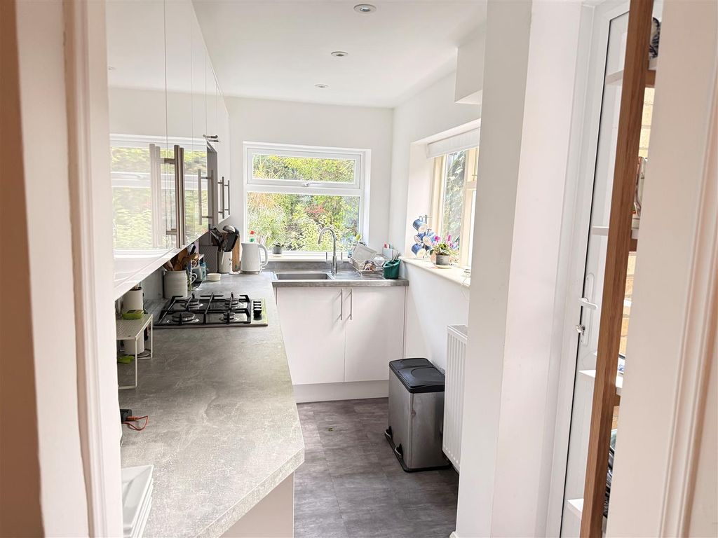 Property photo 2 of 10 New Road - Kitchen 1.Jpg