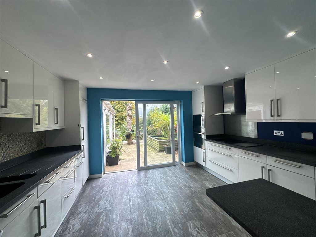 Property photo 2 of 14 Dji_20251014_104534_716.Jpeg