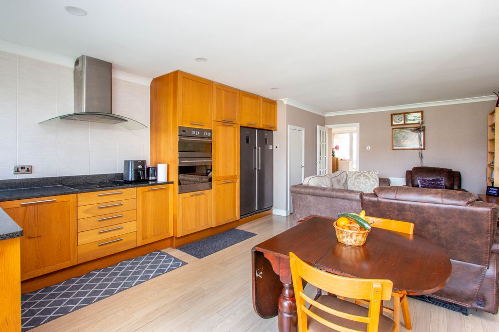 Property photo 3 of 13 Lounge/Dining/Kitchen