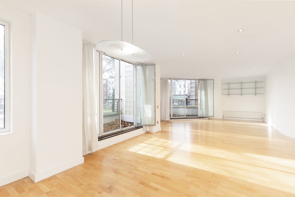 Property photo 3 of 11 Rose Court, 8 Isl...