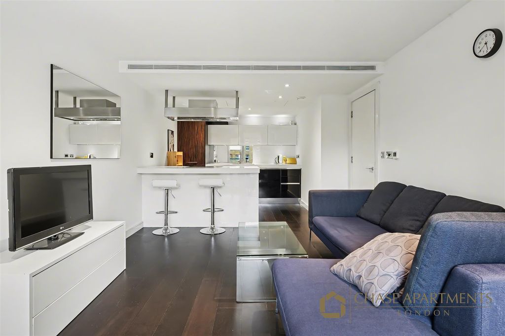 Property photo 3 of 12 Caro Point, Grosvenor Waterside Sw1W 8Qd-12.Jpg