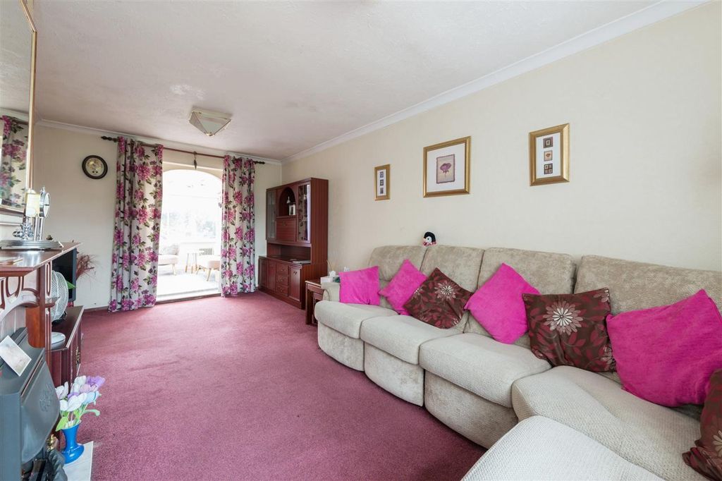 Property photo 3 of 14