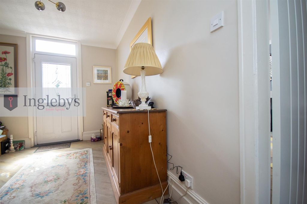 Property photo 3 of 30