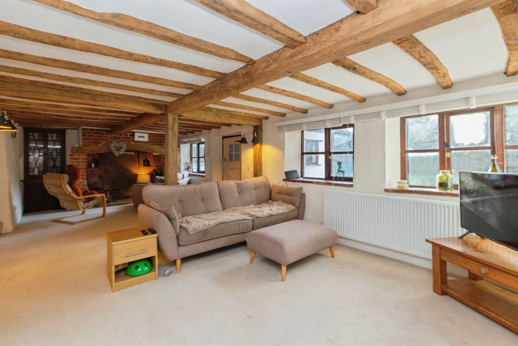 Property photo 2 of 34