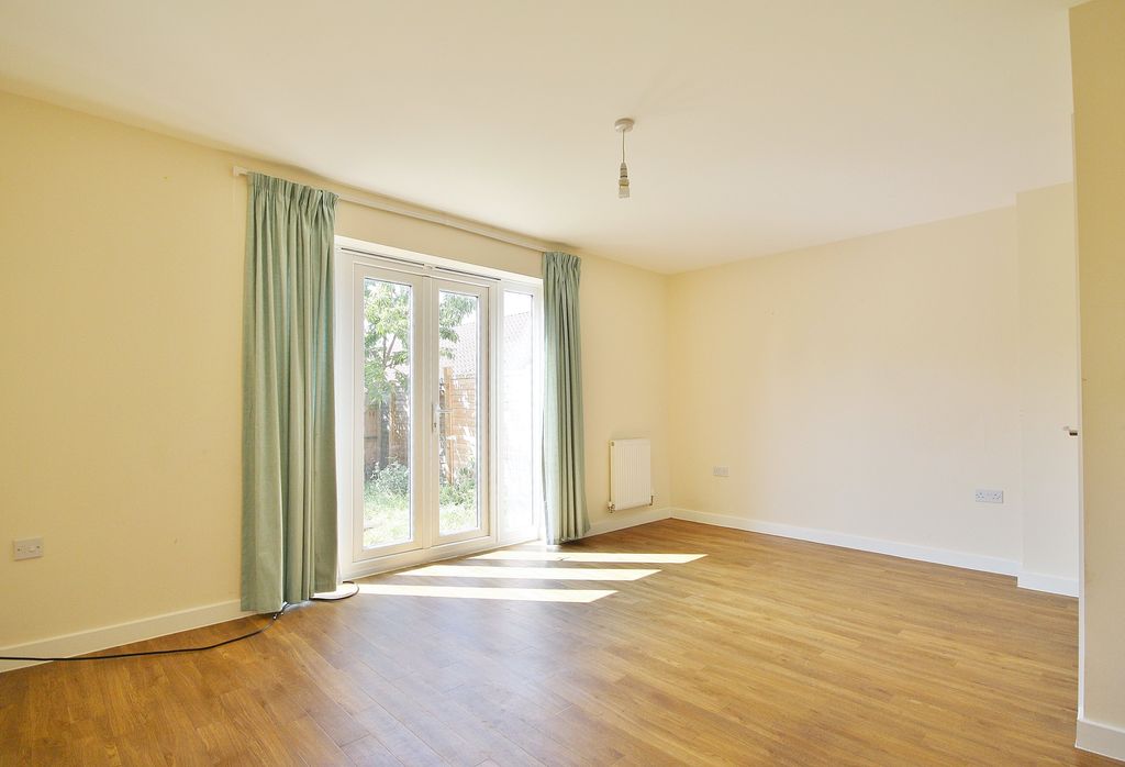 Property photo 3 of 13 Living Room