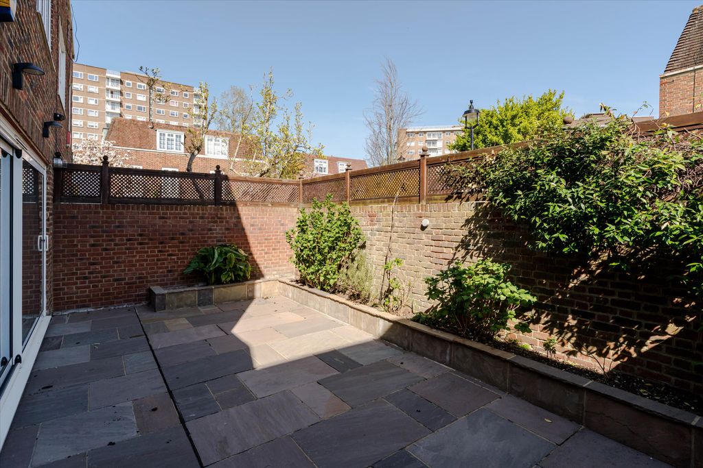Property photo 3 of 24 Image