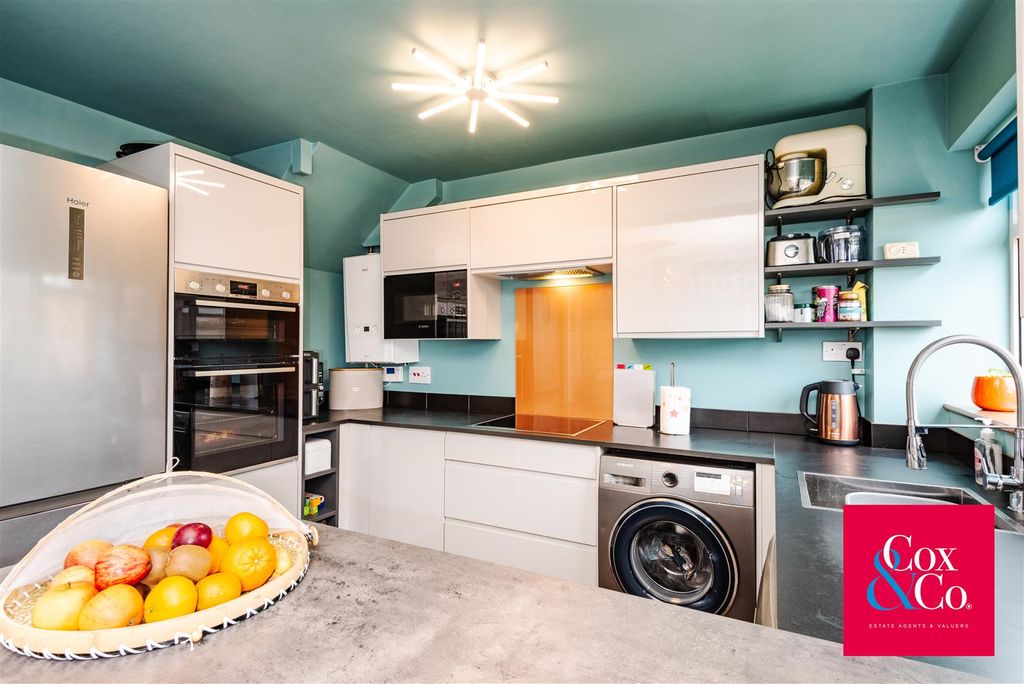 Property photo 1 of 17 81N_2212.Jpg