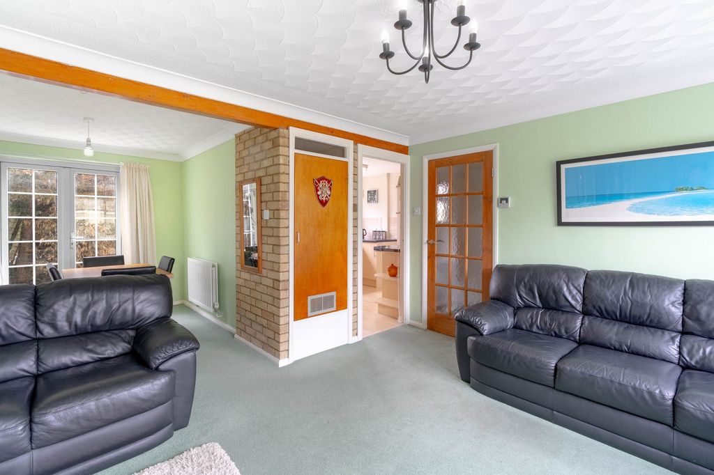 Property photo 2 of 13