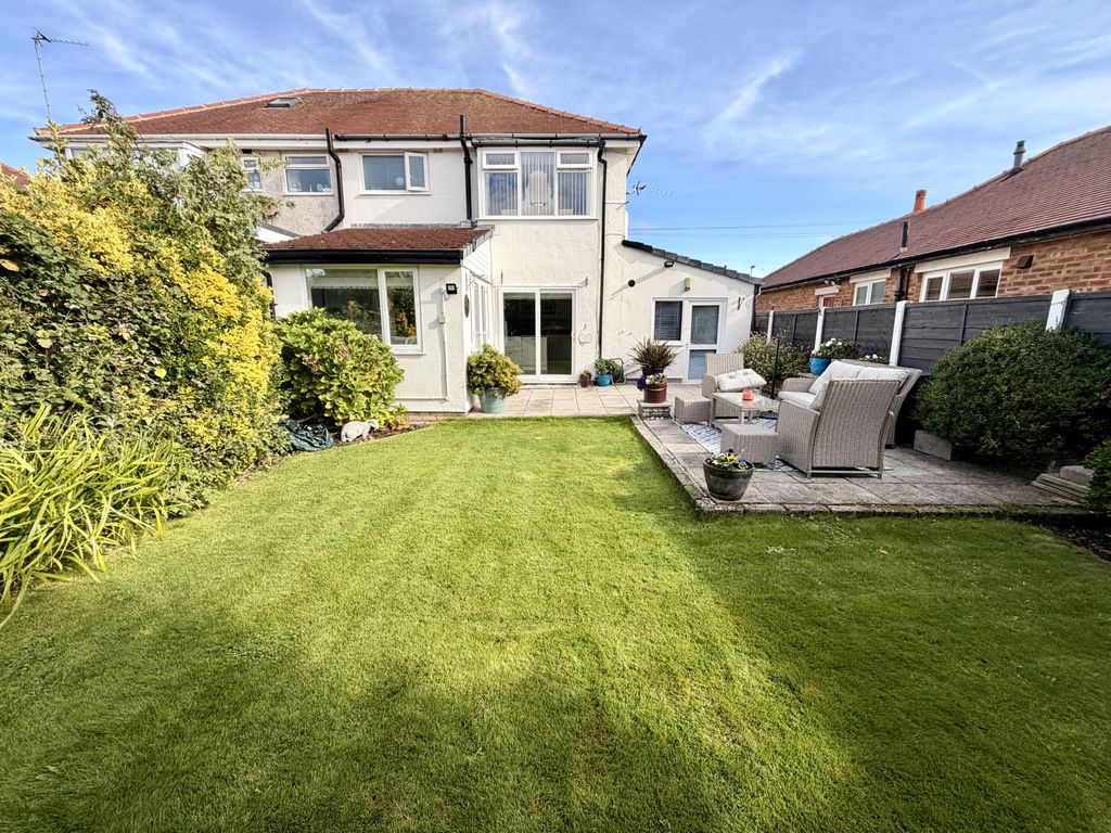 Property photo 2 of 25