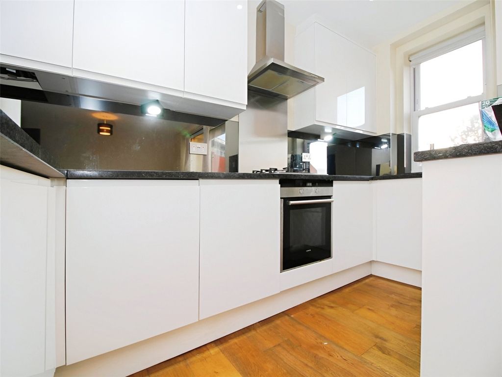 Property photo 2 of 8 Picture No. 06