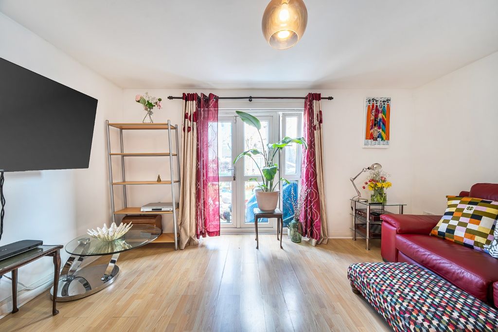 Property photo 2 of 12 4760221