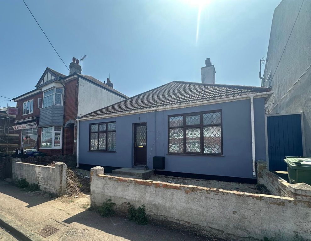 Property photo 1 of 8