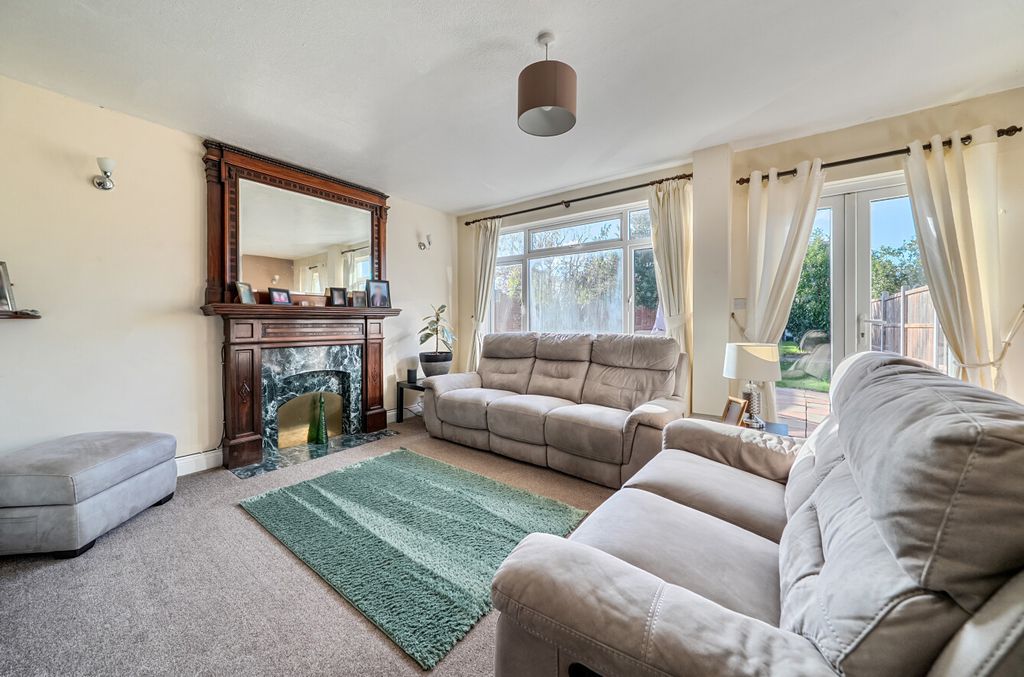 Property photo 2 of 19 1381290-1-691B247...