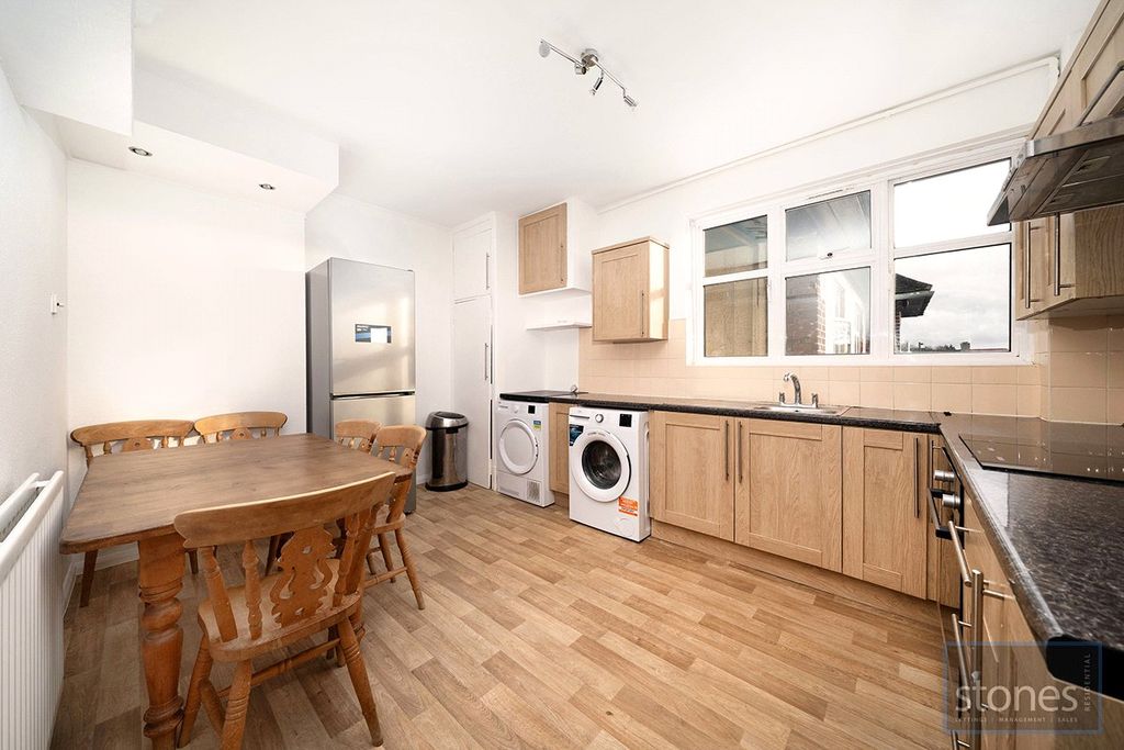 Property photo 2 of 12 Picture No. 05