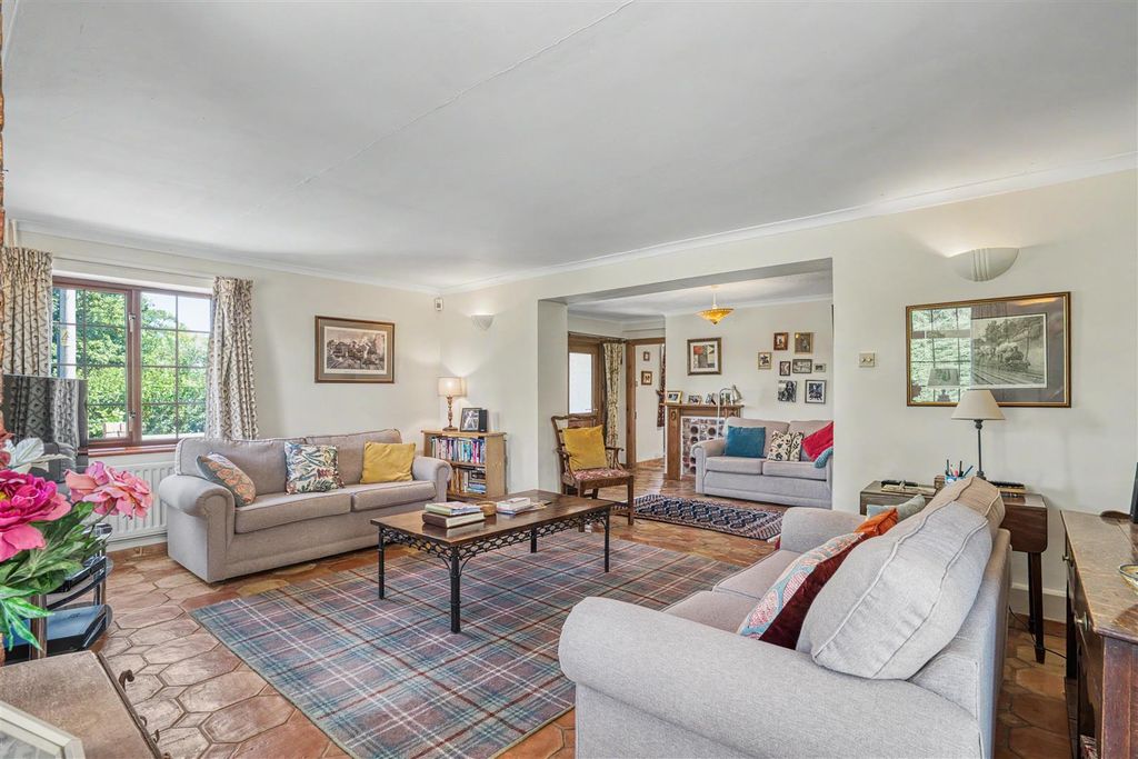 Property photo 3 of 12 Sitting Room